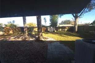 7604 N Sanibel Cir, Temple Terrace, FL 33637 - Photo 11