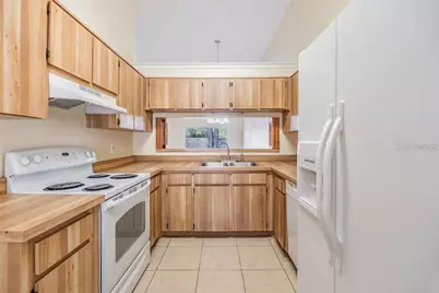 3302 Laurel Dale Drive, Tampa, FL 33618 - Photo 7