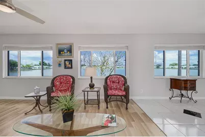 9705 Mainlands Boulevard W, Pinellas Park, FL 33782 - Photo 7