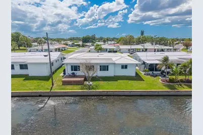 9705 Mainlands Boulevard W, Pinellas Park, FL 33782 - Photo 13