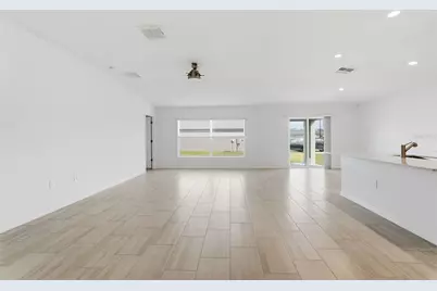 8808 Bay Leaf Drive, Parrish, FL 34219 - Photo 11