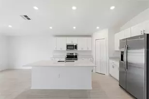 8808 Bay Leaf Dr, Parrish, FL 34219 - Photo 5