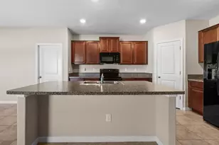 17201 Beach Buttercup Pl, Wimauma, FL 33598 - Photo 7