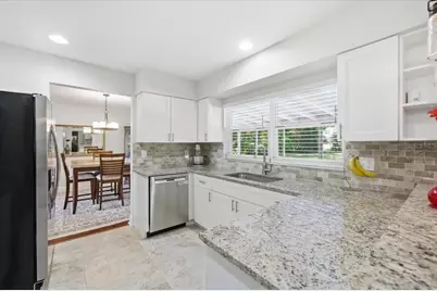 4639 Glenside Circle, Tampa, FL 33624 - Photo 17