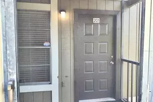 14313 Hanging Moss Cir, Tampa, FL 33613 - Photo 3