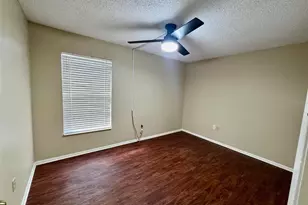 14313 Hanging Moss Cir, Tampa, FL 33613 - Photo 13