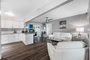 8444 8th Way N, Saint Petersburg, FL 33702 - Photo 5