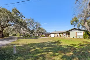 34037 Woodland Cir, Dade City, FL 33523 - Photo 25