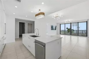 301 1st St S, Saint Petersburg, FL 33701 - Photo 21