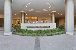 301 1st St S, Saint Petersburg, FL 33701 - Photo 9