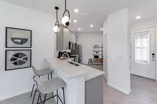 29064 Coral Harbour Dr, Englewood, FL 34223 - Photo 7