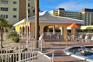 4525 Cove Cir, Saint Petersburg, FL 33708 - Photo 41