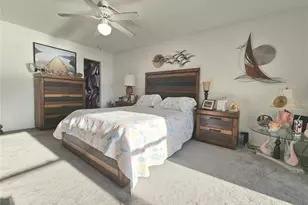 4525 Cove Cir, Saint Petersburg, FL 33708 - Photo 21