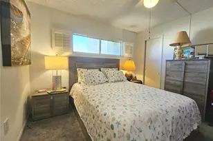 4525 Cove Cir, Saint Petersburg, FL 33708 - Photo 13