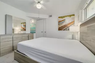 4525 Cove Cir, Saint Petersburg, FL 33708 - Photo 25