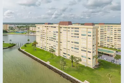 4525 Cove Circle #1002, Saint Petersburg, FL 33708 - Photo 39