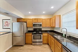 10316 Carrollwood Ct, Tampa, FL 33618 - Photo 5