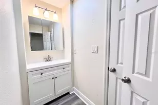 3140 57th Ave N, Saint Petersburg, FL 33714 - Photo 19