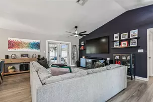 1729 Lk Crst Ave, Brandon, FL 33510 - Photo 7