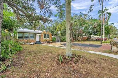 2819 50th Street S, Gulfport, FL 33707 - Photo 1