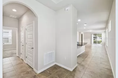 8197 Lakeview Crossing Drive, Winter Garden, FL 34787 - Photo 3