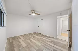 700 Starkey Rd, Largo, FL 33771 - Photo 29