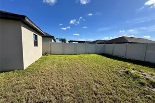 921 Wynnmere Walk Ave, Ruskin, FL 33570 - Photo 13