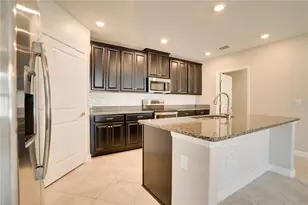 16844 Whisper Elm St, Wimauma, FL 33598 - Photo 17