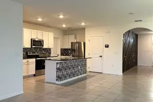 5703 Hollingworth Trl, Wesley Chapel, FL 33545 - Photo 5