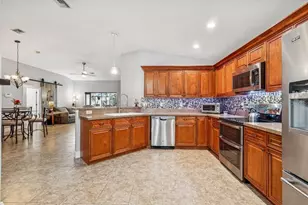 7119 35th Ln E, Sarasota, FL 34243 - Photo 5