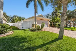7119 35th Ln E, Sarasota, FL 34243 - Photo 3