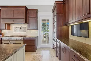 2484 Baywood Dr W, Dunedin, FL 34698 - Photo 27