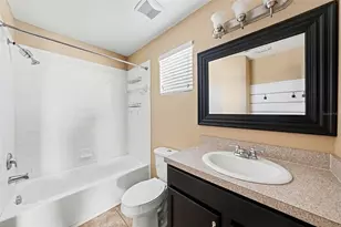 10233 Newminster Loop, Ruskin, FL 33573 - Photo 15