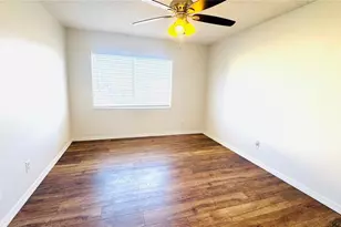 7526 Needle Leaf Pl, Tampa, FL 33617 - Photo 15