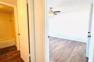 7526 Needle Leaf Pl, Tampa, FL 33617 - Photo 11