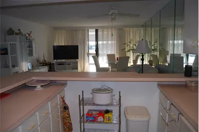 450 Treasure Island Causeway #310, Treasure Island, FL 33706 - Photo 3