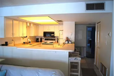 450 Treasure Island Causeway #310, Treasure Island, FL 33706 - Photo 5