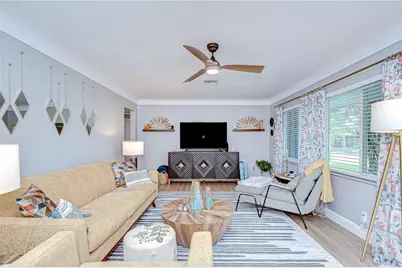 130 63rd Street S, Saint Petersburg, FL 33707 - Photo 7