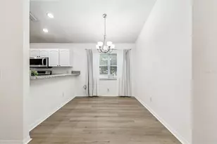 7608 Hampshire Garden Pl, Apollo Beach, FL 33572 - Photo 5