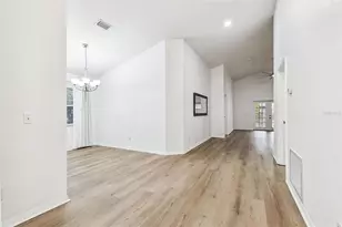 7608 Hampshire Garden Pl, Apollo Beach, FL 33572 - Photo 3