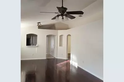 28525 Seashell Court, Zephyrhills, FL 33545 - Photo 3