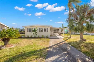 6823 Mt Pleasant Rd NE, Saint Petersburg, FL 33702 - Photo 3