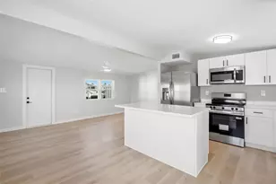 6823 Mt Pleasant Rd NE, Saint Petersburg, FL 33702 - Photo 5