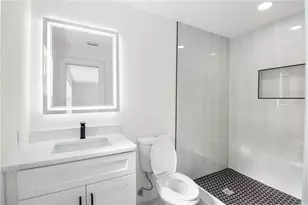 1984 64th Ave N, Saint Petersburg, FL 33702 - Photo 15