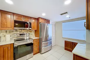 7201 29th Ave Dr, Bradenton, FL 34209 - Photo 3