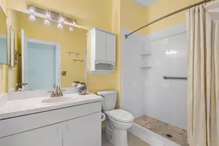 615 Tremont Greens Ln, Sun City Center, FL 33573 - Photo 19