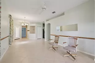 615 Tremont Greens Ln, Sun City Center, FL 33573 - Photo 9