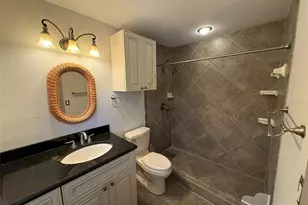 4416 Summer Oak Dr, Tampa, FL 33618 - Photo 17