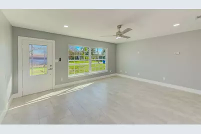 6208 Florida Circle E, Apollo Beach, FL 33572 - Photo 3