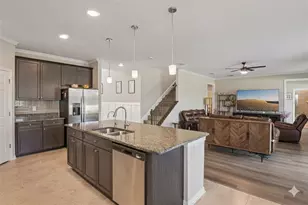 17647 Cortes Creek Blvd, Spring Hill, FL 34610 - Photo 9